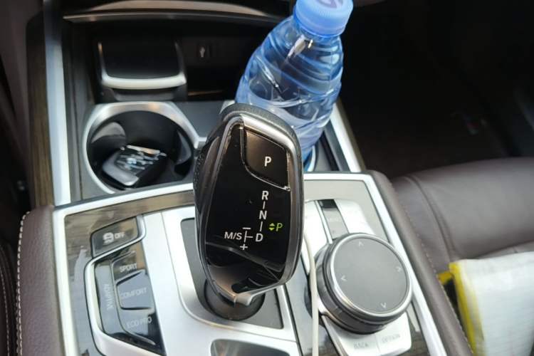 Used BMW 7 Series 2018 730Li Leading Model Excellence Package Gear Lever