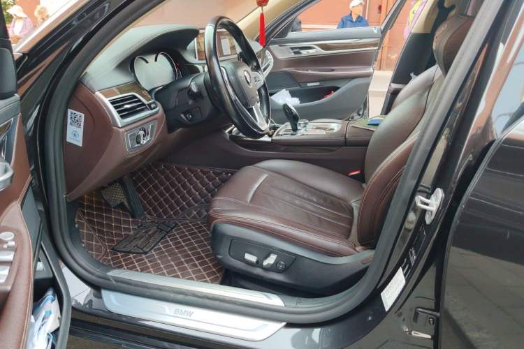 Used BMW 7 Series 2018 730Li Leading Model Excellence Package Left Front Seat