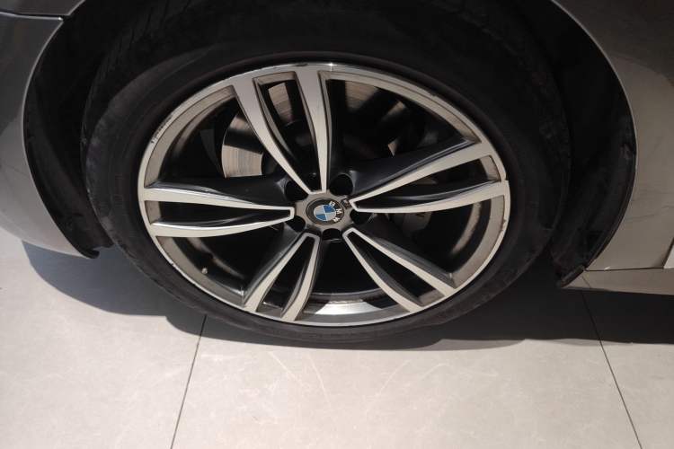 Used BMW 7 Series 2018 730Li Leading Model M Sport Package Left Front Wheel Hub