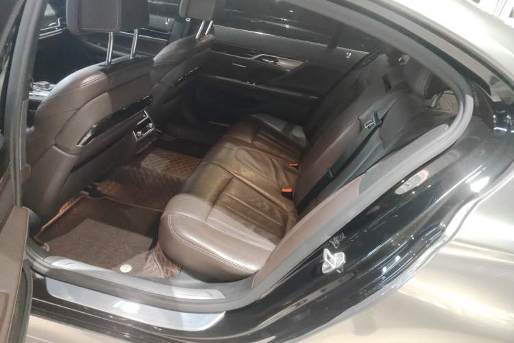 Used BMW 7 Series 2018 730Li Leading Model M Sport Package Left Rear Seat