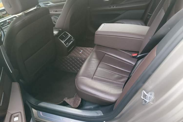 Used BMW 7 Series 2018 730Li Leading Model Excellence Package Left Rear Seat