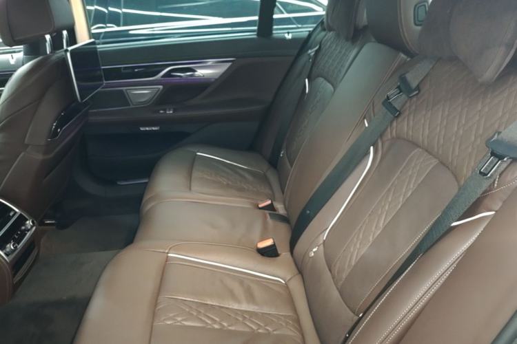 Used BMW 7 Series 2018 730Li Luxury Edition M Sport Package Left Rear Seat