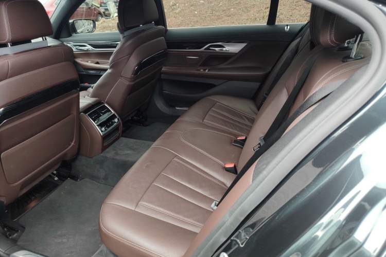 Used BMW 7 Series 2018 730Li Leading Model M Sport Package Left Rear Seat