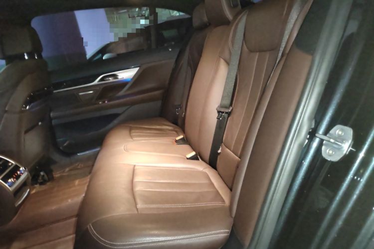 Used BMW 7 Series 2018 730Li Leading Model M Sport Package Left Rear Seat