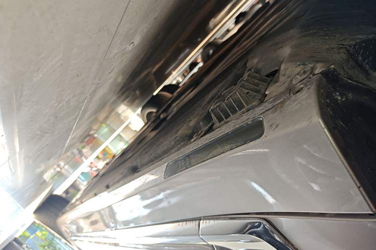 Used BMW 7 Series 2018 730Li Leading Model Excellence Package Left Side Sill