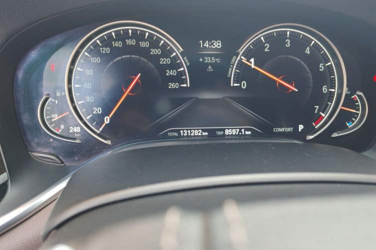 Used BMW 7 Series 2018 730Li Leading Model Excellence Package Odometer Close Up