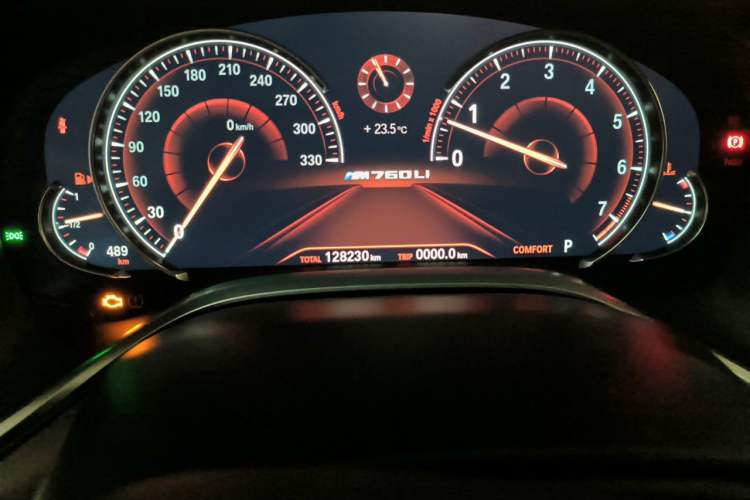 Used BMW 7 Series 2018 740Li Leading Model Excellence Package Odometer Close Up