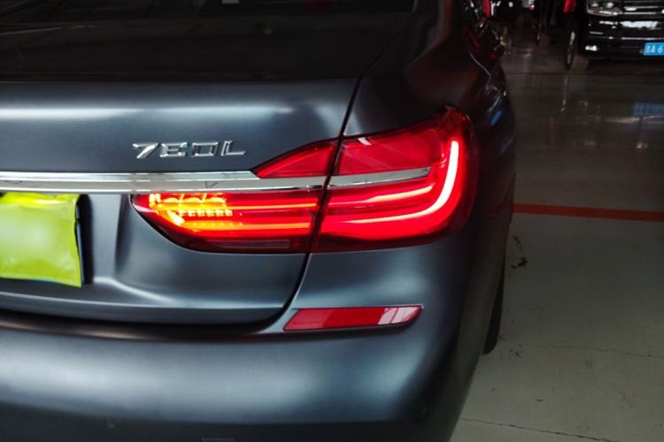 Used BMW 7 Series 2018 730Li Luxury Edition M Sport Package Right Rear Taillight