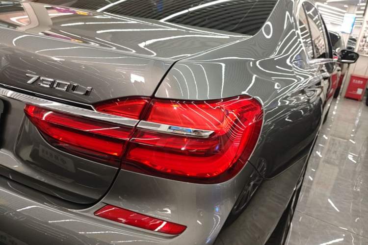 Used BMW 7 Series 2018 730Li Luxury Edition M Sport Package Right Rear Taillight
