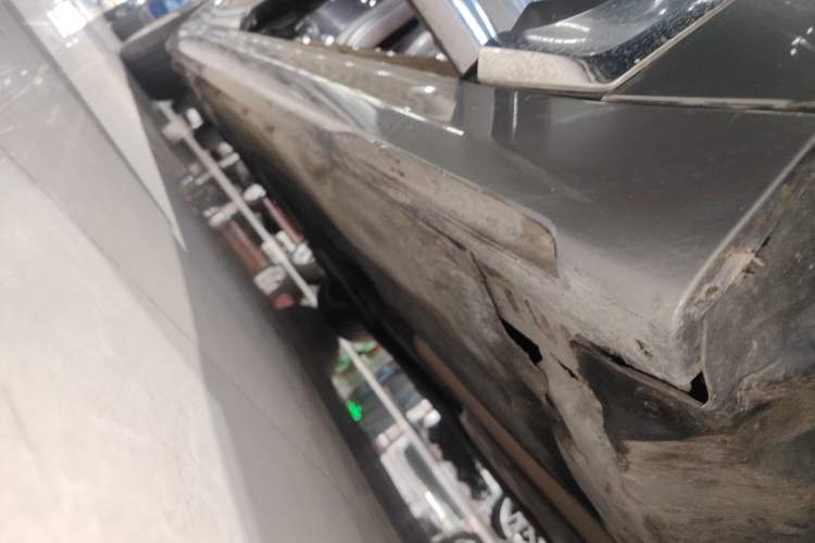 Used BMW 7 Series 2018 730Li Leading Model M Sport Package Right Side Sill