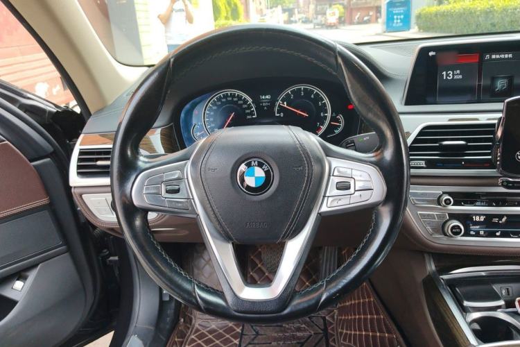 Used BMW 7 Series 2018 730Li Leading Model Excellence Package Steering Wheel