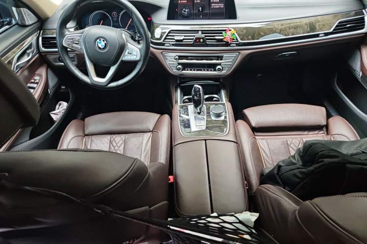 Used BMW 7 Series 2018 730Li Luxury Model Excellence Package Center Console