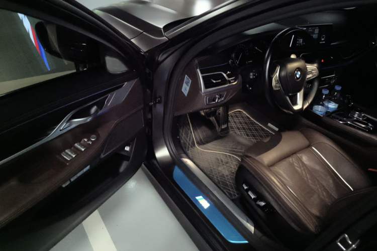 Used BMW 7 Series 2018 730Li Luxury Edition M Sport Package Driver Seat