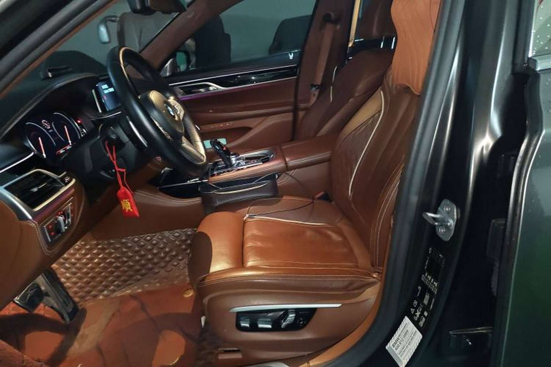 Used BMW 7 Series 2018 740Li xDrive Luxury Edition M Sport Package Left Front Seat