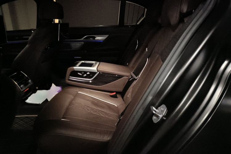 Used BMW 7 Series 2018 730Li Luxury Edition M Sport Package Left Rear Seat