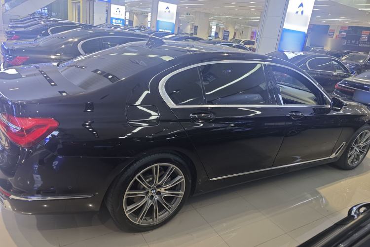 Used BMW 7 Series 2018 740Li xDrive Luxury Edition Excellence Package Exterior 6
