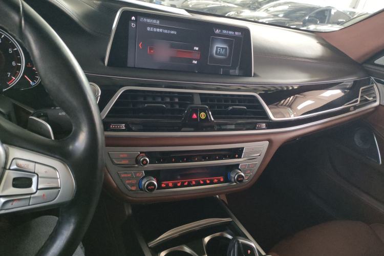 Used BMW 7 Series 2018 740Li xDrive Luxury Edition M Sport Package Interior 2