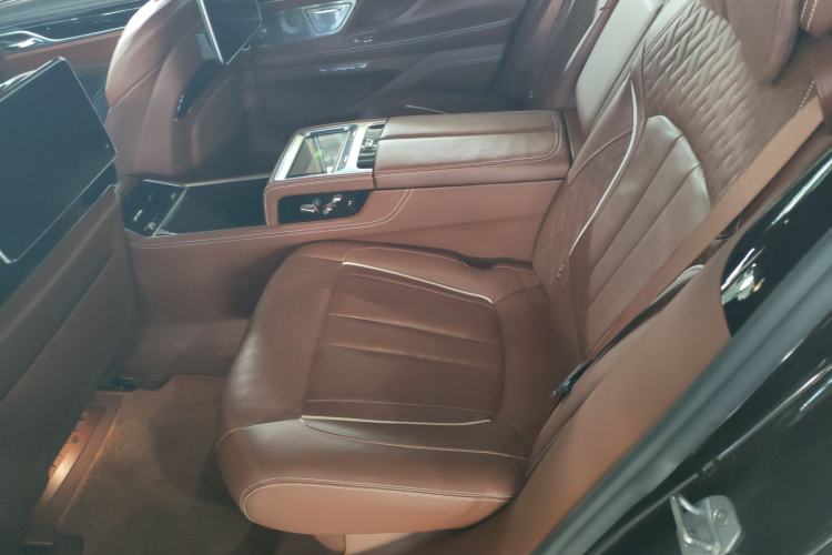 Used BMW 7 Series 2018 740Li xDrive Luxury Edition M Sport Package Interior 4