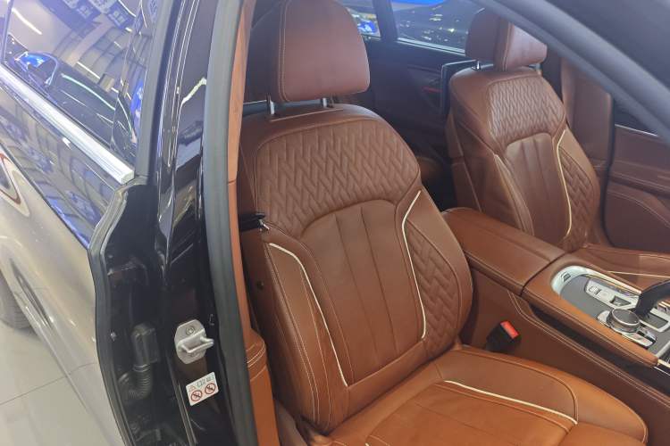 Used BMW 7 Series 2018 740Li xDrive Luxury Edition Excellence Package Interior 6