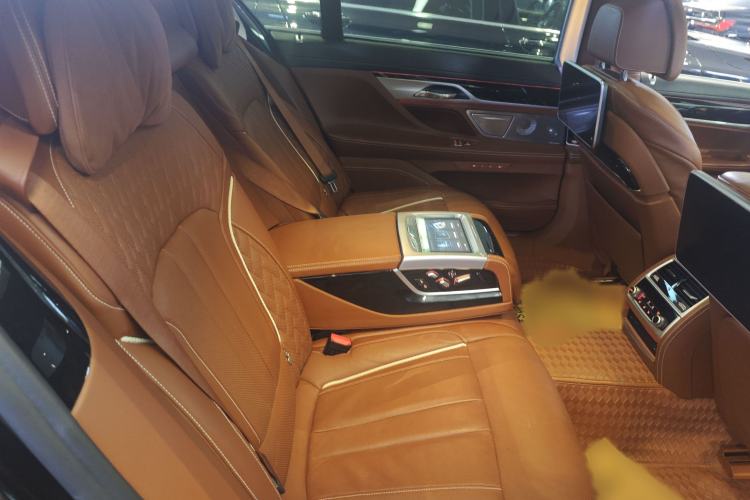 Used BMW 7 Series 2018 740Li xDrive Luxury Edition Excellence Package Interior 7