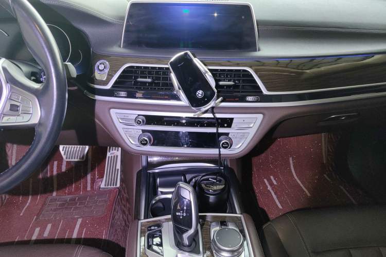 Used BMW 7 Series 2018 730Li Leading Model Excellence Package Audio And AC Panel