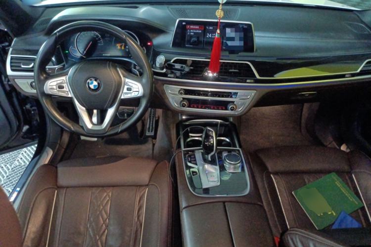 Used BMW 7 Series 2018 740Li M Sport Package Leading Model Center Console