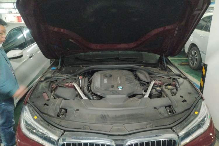Used BMW 7 Series 2018 740Li xDrive Luxury Edition M Sport Package Engine Bay