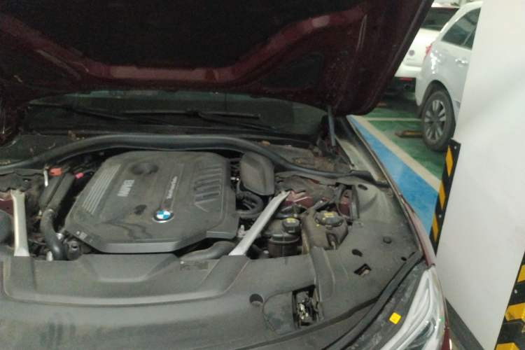 Used BMW 7 Series 2018 740Li xDrive Luxury Edition M Sport Package Engine Bay Left