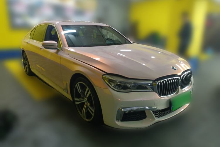 Used BMW 7 Series 2018 740Li M Sport Package Leading Model Front Right 45 Deg