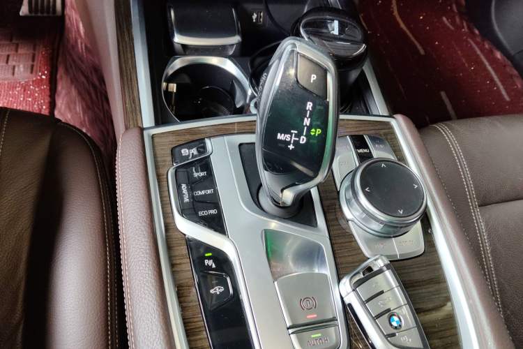 Used BMW 7 Series 2018 730Li Leading Model Excellence Package Gear Lever