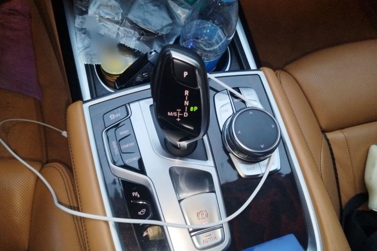 Used BMW 7 Series 2018 740Li xDrive Luxury Edition Excellence Package Gear Lever
