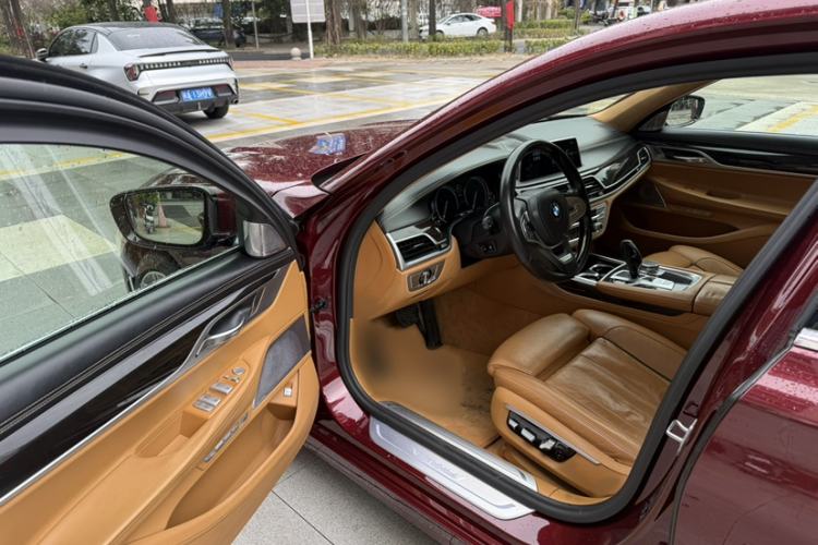 Used BMW 7 Series 2018 740Li xDrive Luxury Edition Excellence Package Interior 8