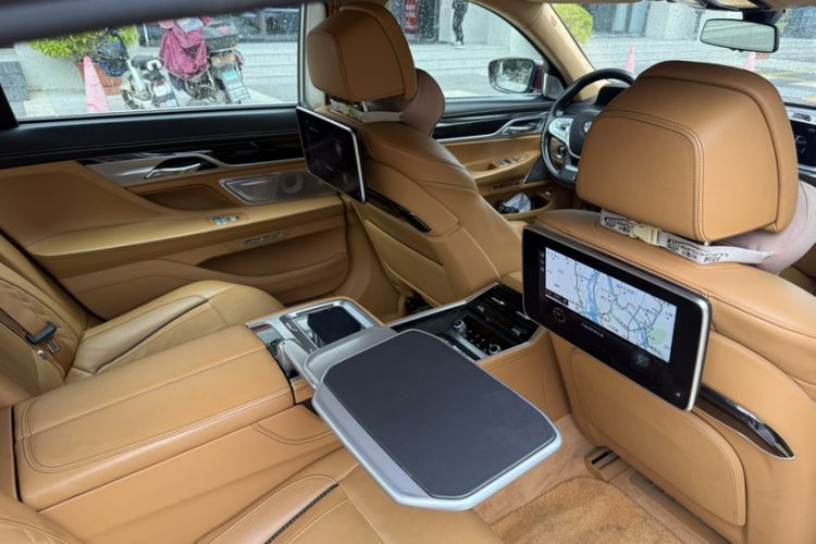 Used BMW 7 Series 2018 740Li xDrive Luxury Edition Excellence Package Interior 9