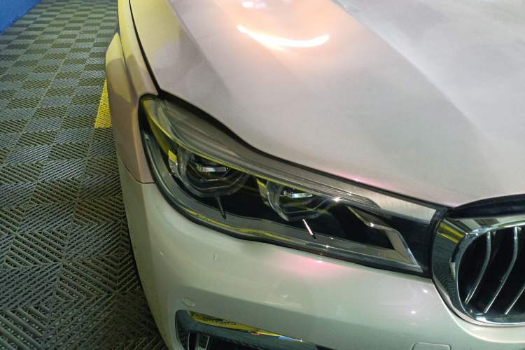 Used BMW 7 Series 2018 740Li M Sport Package Leading Model Right Front Headlight