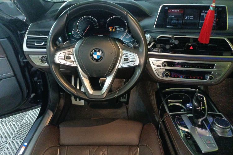 Used BMW 7 Series 2018 740Li M Sport Package Leading Model Steering Wheel