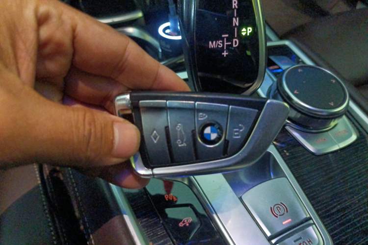 Used BMW 7 Series 2018 740Li M Sport Package Leading Model Vehicle Key