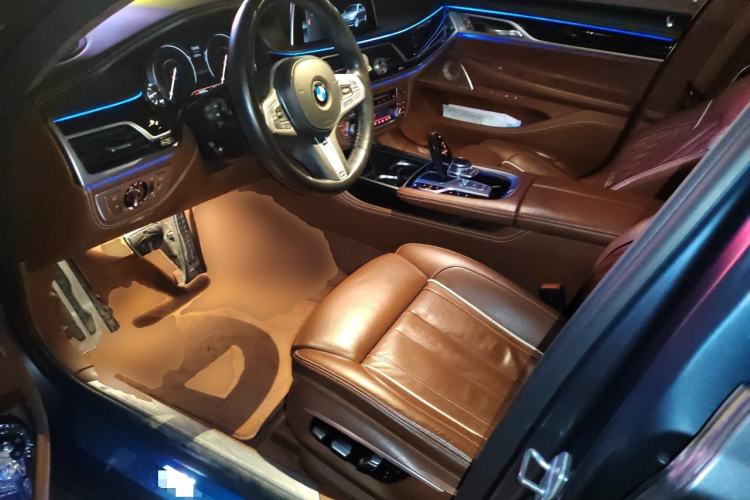 Used BMW 7 Series 2018 740Li M Sport Package Leading Model Driver Seat