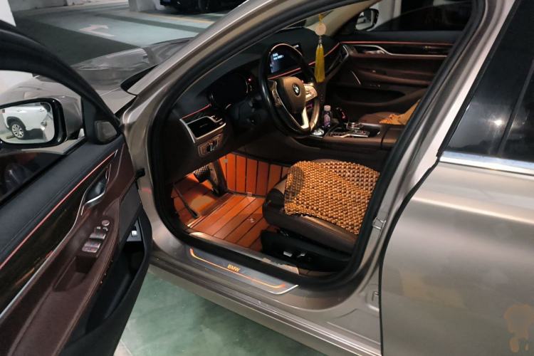 Used BMW 7 Series 2018 730Li Leading Model Excellence Package Driver Seat