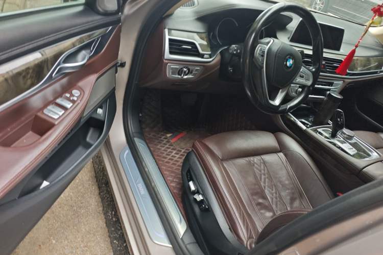 Used BMW 7 Series 2018 730Li Luxury Model Excellence Package Driver Seat