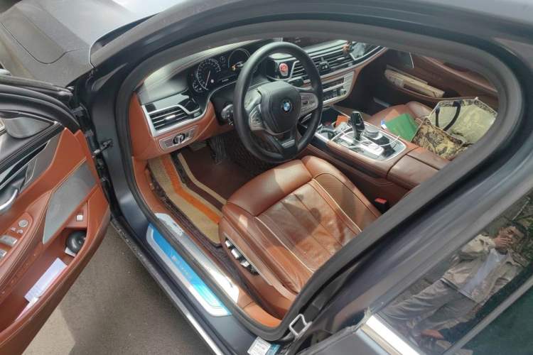 Used BMW 7 Series 2018 740Li xDrive Luxury Edition Excellence Package Driver Seat