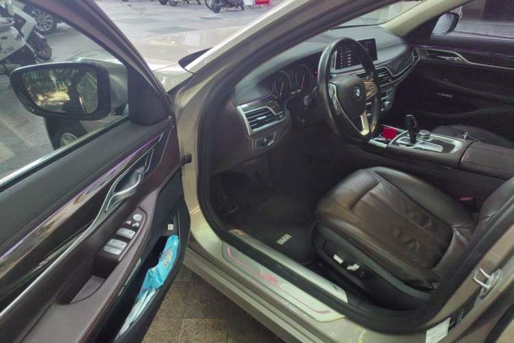 Used BMW 7 Series 2018 730Li Luxury Model Excellence Package Driver Seat