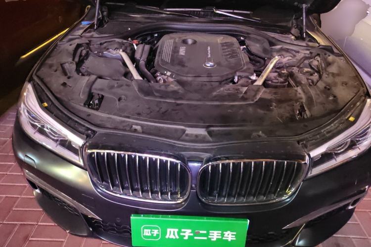 Used BMW 7 Series 2018 740Li M Sport Package Leading Model Engine Bay