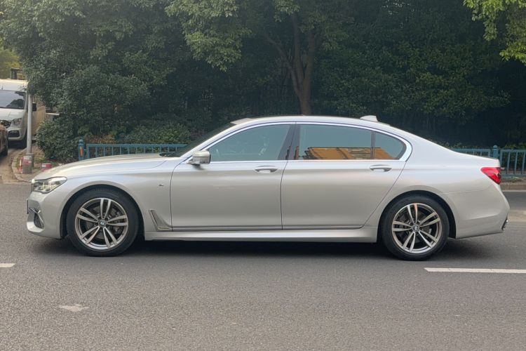 Used BMW 7 Series 2018 730Li Luxury Edition M Sport Package Exterior 10
