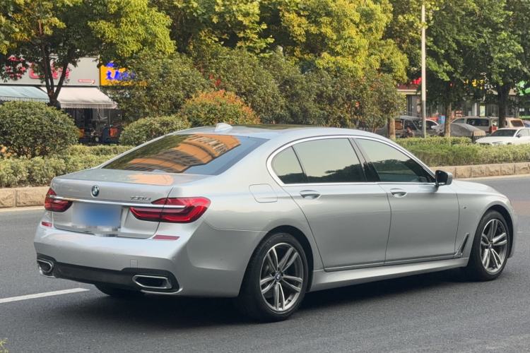 Used BMW 7 Series 2018 730Li Luxury Edition M Sport Package Exterior 4