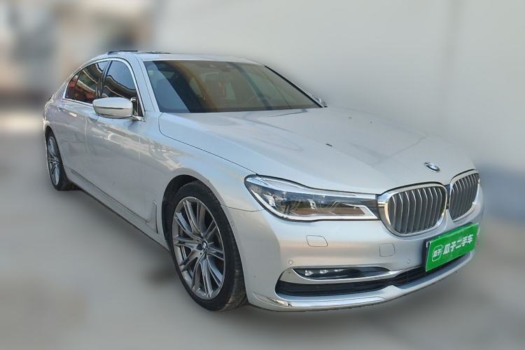 Used BMW 7 Series  Front Right 45 Deg