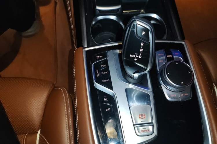 Used BMW 7 Series 2018 740Li M Sport Package Leading Model Gear Lever