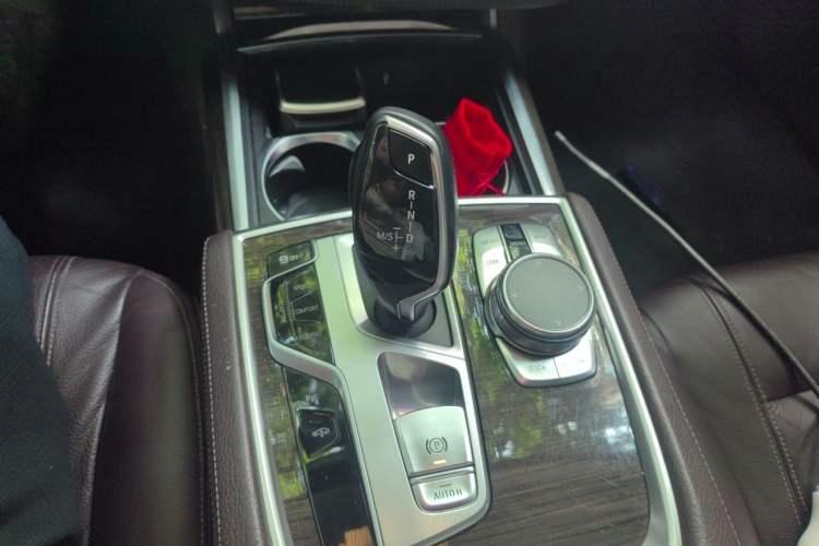 Used BMW 7 Series 2018 730Li Luxury Model Excellence Package Gear Lever