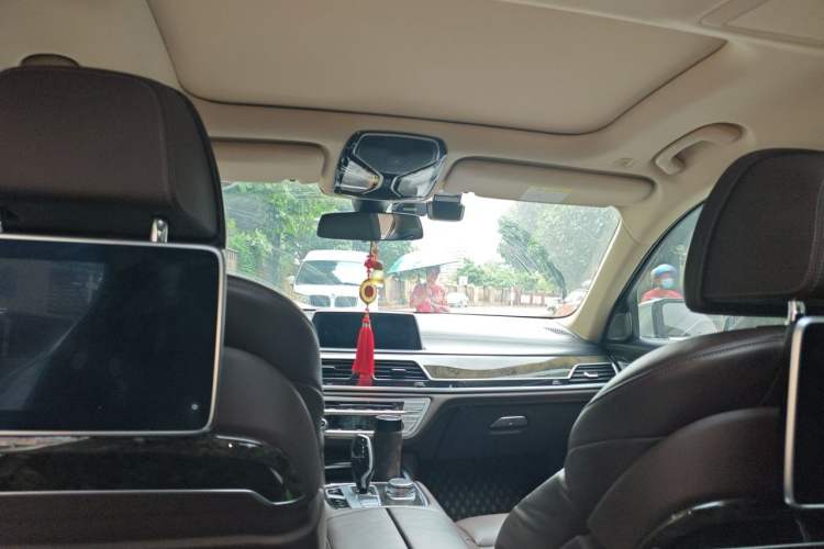 Used BMW 7 Series 2018 730Li Luxury Model Excellence Package Headliner