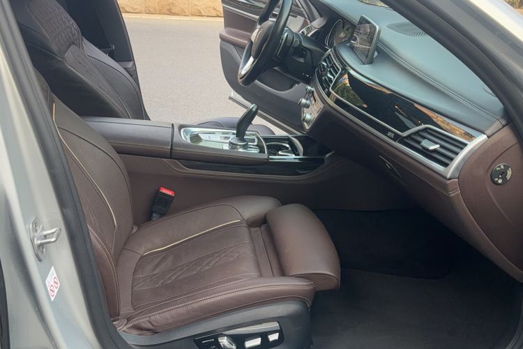 Used BMW 7 Series 2018 730Li Luxury Edition M Sport Package Interior 5