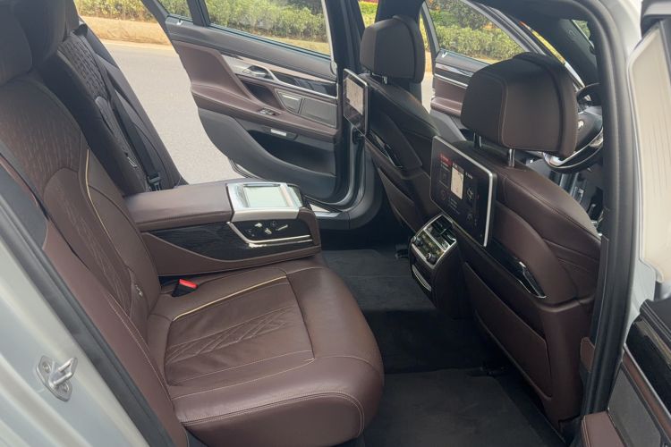 Used BMW 7 Series 2018 730Li Luxury Edition M Sport Package Interior 7